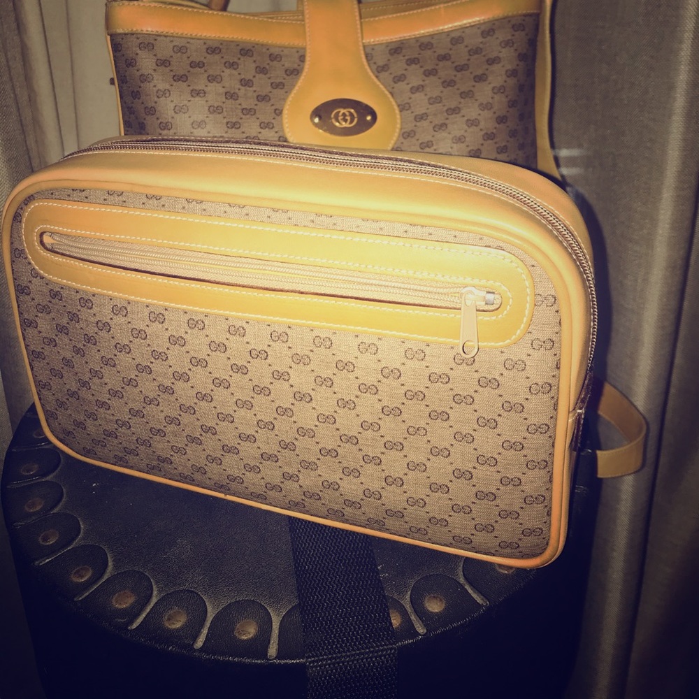 NWT!! Vintage RARE!!!  GG web logo cosmetic case/clutch